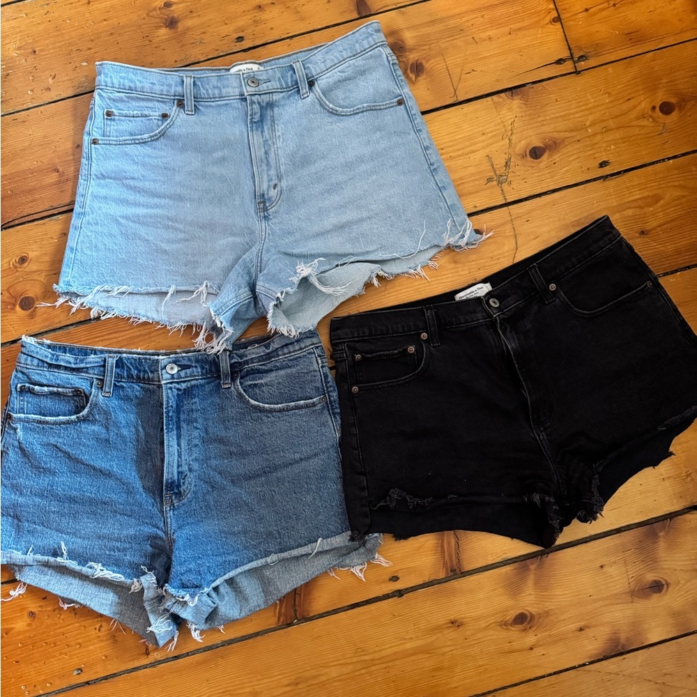 Women’s High-Rise Frayed Hem Denim Shorts - Light Blue, Medium Blue & Black